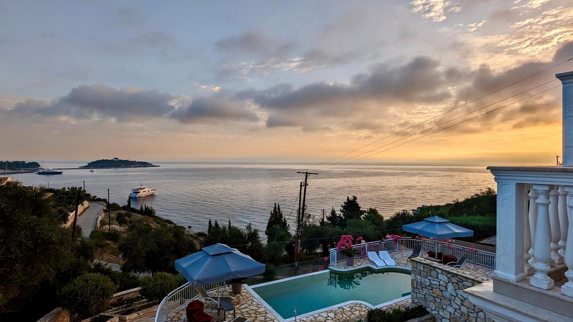 Villa Avgerini Paxos Ґайос Екстер'єр фото