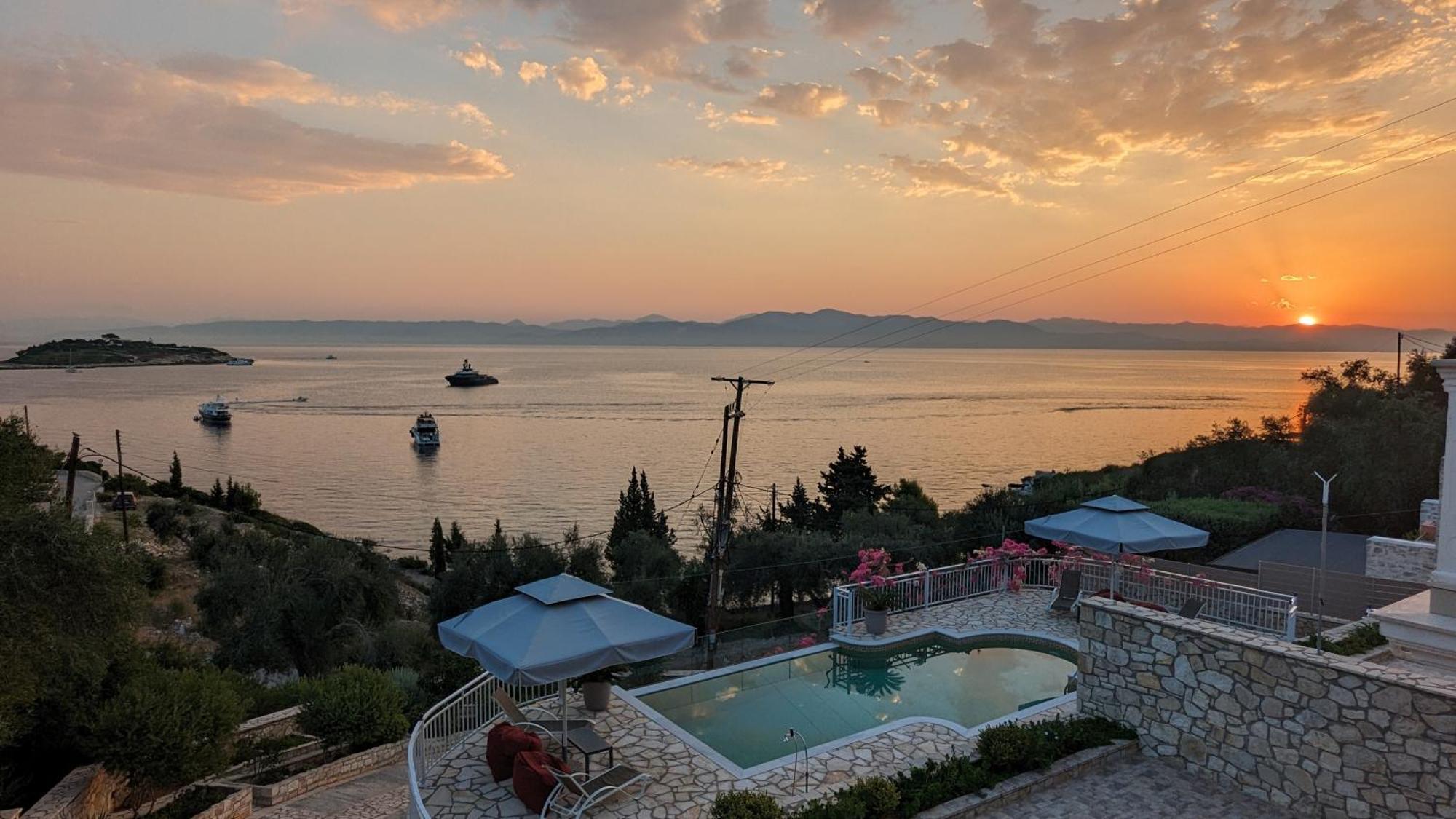 Villa Avgerini Paxos Ґайос Номер фото